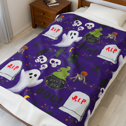Dark Purple Halloween Velveteen Plush Blanket, Cozy Throw, Spooky Decor, Warm Blanket, Ghost & Skull Design, Fall Home Decor